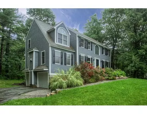 Westford, MA 01886,17 Hopkins Pl