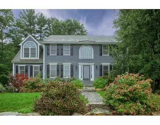 Westford, MA 01886,17 Hopkins Pl