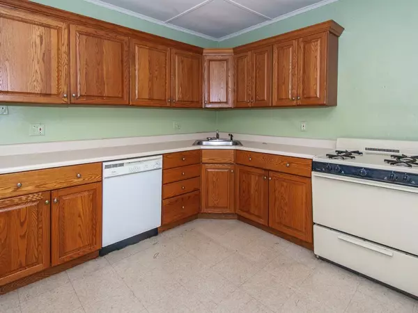 Watertown, MA 02472,95-97 Spring Street