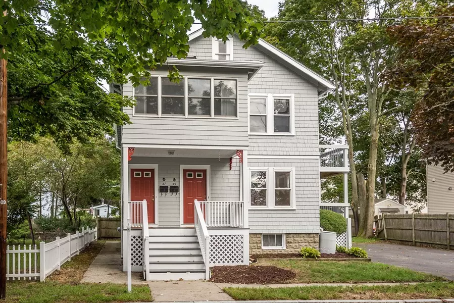 35-37 Circuit St, Melrose, MA 02176