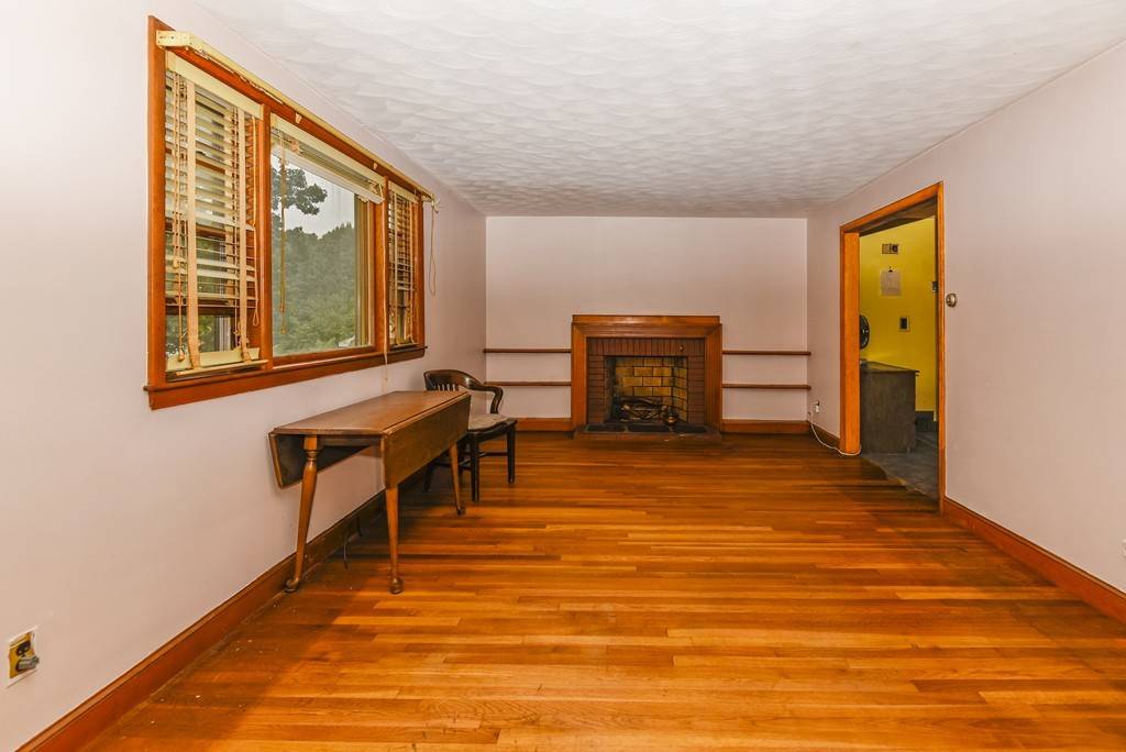 Dedham, MA 02026,28 Pratt Ave