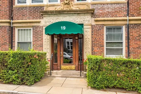 19 Colliston #8, Boston, MA 02135