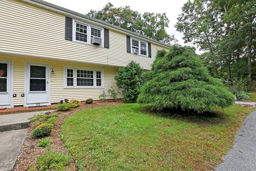 156 East Bacon St #10, Plainville, MA 02762