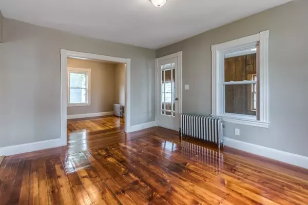 Lowell, MA 01850,19 Carolyn St