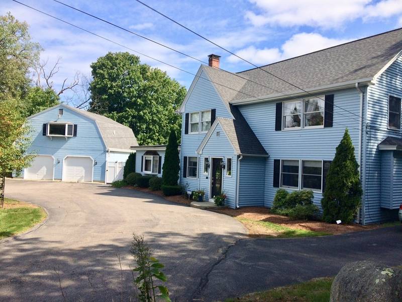 656 Dedham St, Wrentham, MA 02093