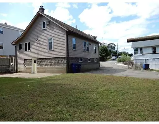 Braintree, MA 02184,17 Crawford Rd