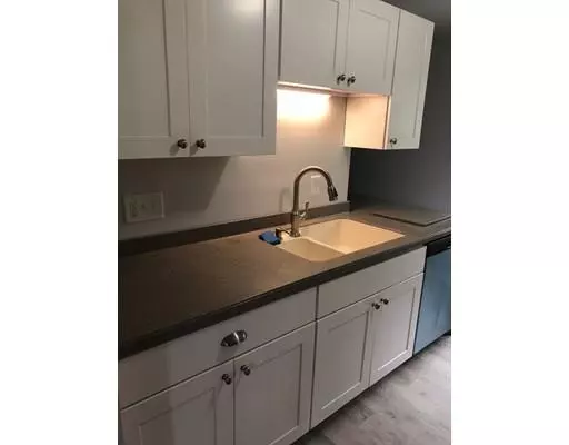 Swansea, MA 02777,52 Lockwood Cir