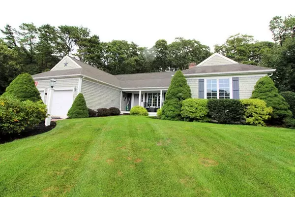 1 Old Castle Rd, Yarmouth, MA 02675