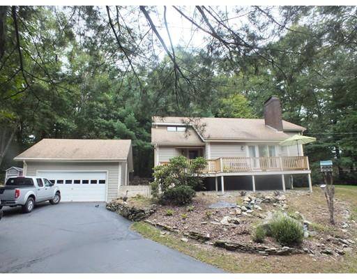 50 Flaxfield Rd, Dudley, MA 01571