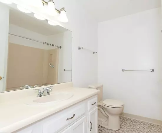 Walpole, MA 02081,23 Rainbow Pond Dr #B1