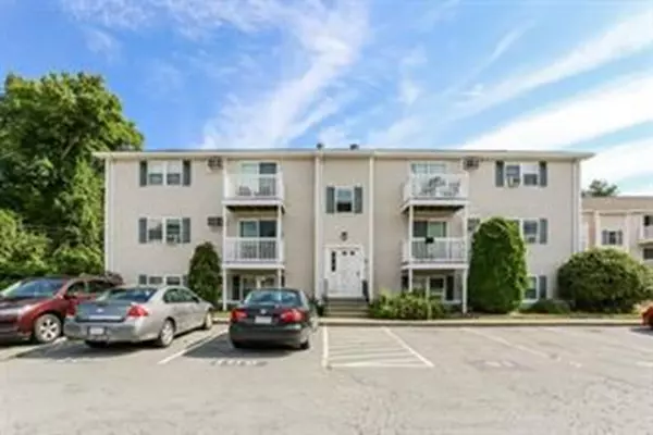 1627 Braley Rd #103, New Bedford, MA 02745