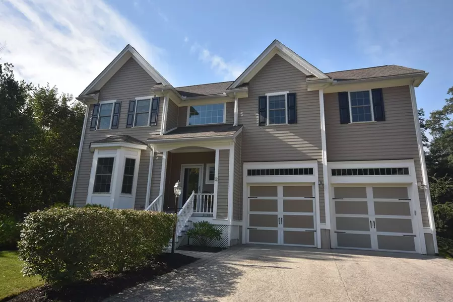 12 Fairway Dr, Amesbury, MA 01913