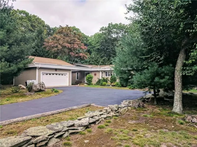 82 Wilbur Road, Lincoln, RI 02865