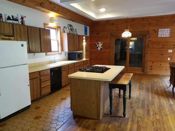 Townsend, MA 01474,227 Mason Rd