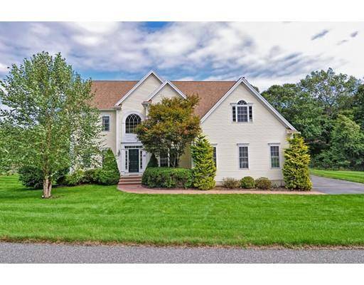 43 Cedar Farm Rd, Medway, MA 02053