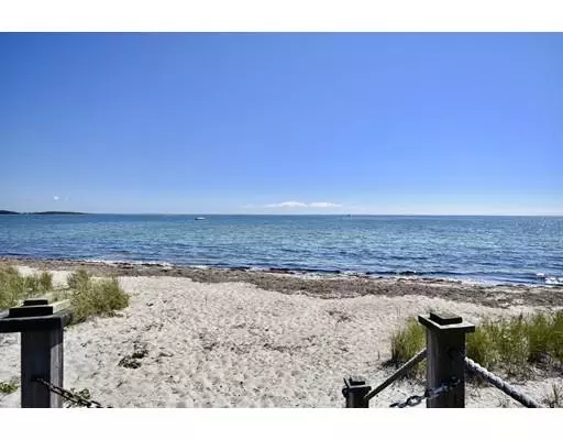 Mattapoisett, MA 02739,20 Winnatuxett Beach Rd