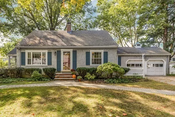 43 Edward Ave, Lynnfield, MA 01940