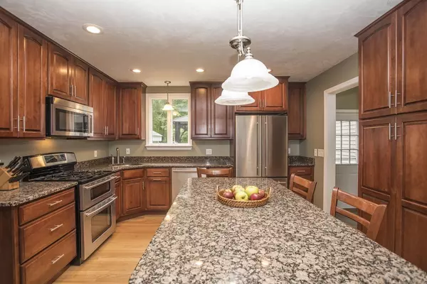 Dighton, MA 02764,421 Gray Terrace