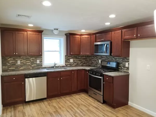 Swansea, MA 02777,120 Gardners Neck Rd