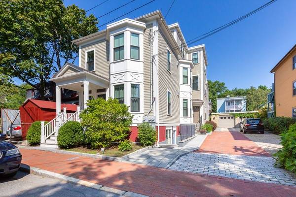 619 Franklin Street #3, Cambridge, MA 02139