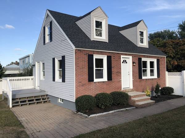 31 S Bowdoin St, Lawrence, MA 01843