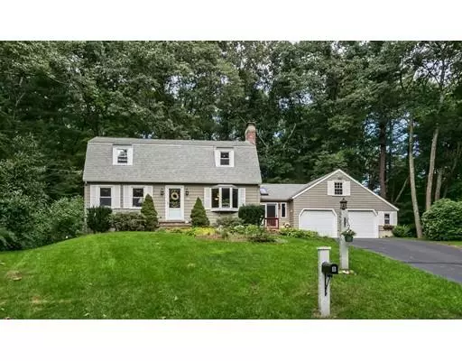 8 Bridle Rd, Chelmsford, MA 01824