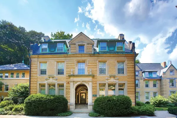 65 Glen Rd #H12, Brookline, MA 02445