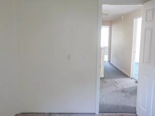 Cranston, RI 02905,91-93 Bartlett Ave