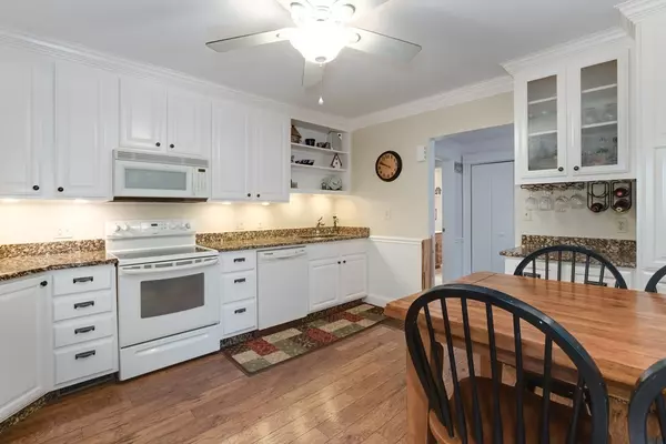 Uxbridge, MA 01569,2 Warsaw St