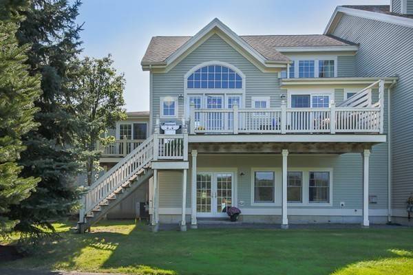 28 Country Club Lane #28, Middleton, MA 01949