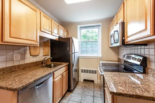 Brookline, MA 02445,21 Englewood Ave #5