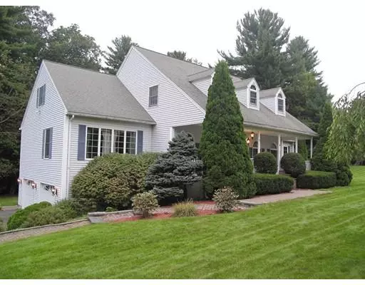 5 Hawthorne Ter, Northampton, MA 01062