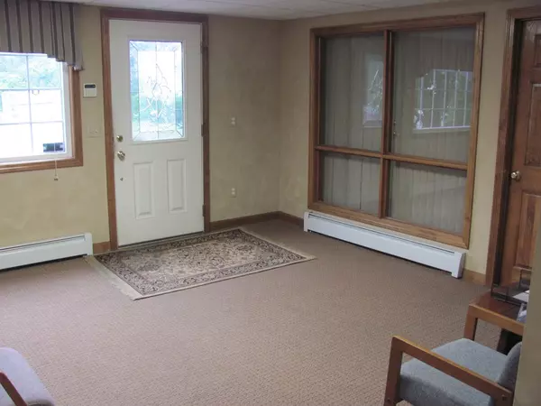 Fitchburg, MA 01420,619 South