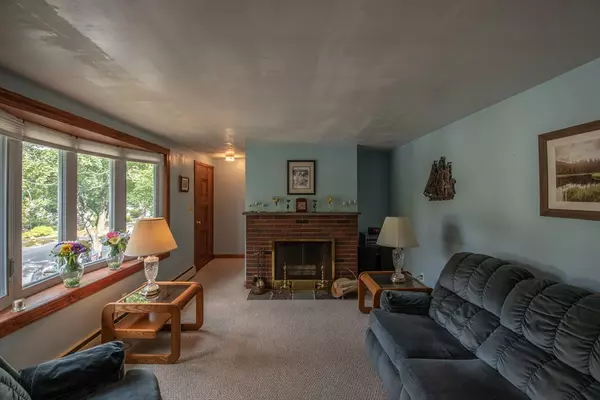 Peabody, MA 01960,11 Dooling Cir