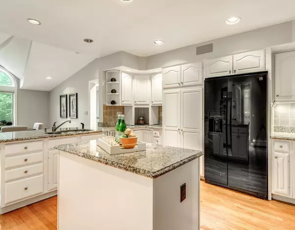 Lexington, MA 02421,152 Follen Road