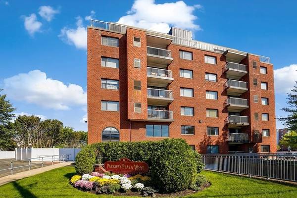 8 9th St #704, Medford, MA 02155