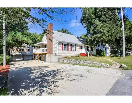 3471 County St, Somerset, MA 02726