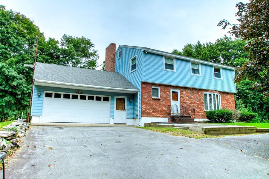 17 Hazen St, Chelmsford, MA 01824