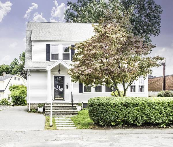 15 Bruce Road, Waltham, MA 02453