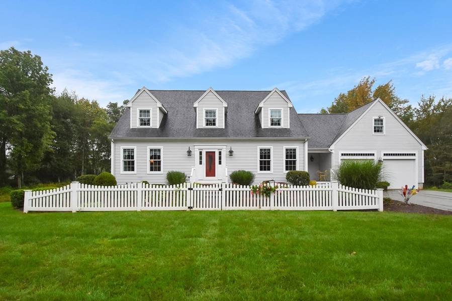 42 Miscoe Rd, Mendon, MA 01756