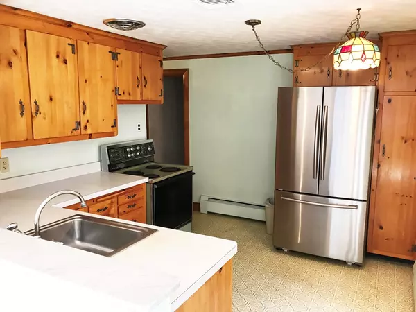 Dedham, MA 02026,70 Carol Drive