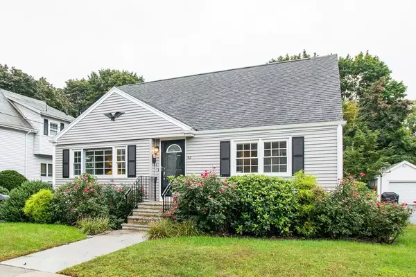 42 Pleasant St, Saugus, MA 01906