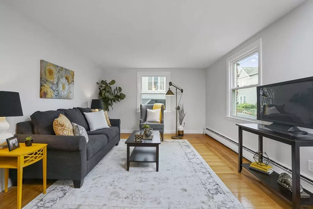 Watertown, MA 02472,11-13 Lyons Court #11