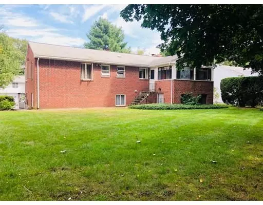 Needham, MA 02492,166 Meetinghouse Cir