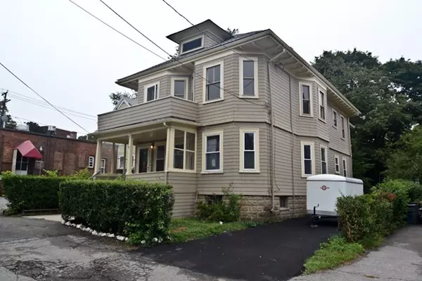 Arlington, MA 02476,8 Clark St #8