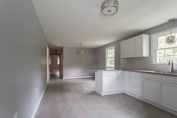 Warren, MA 01083,107 Highland St