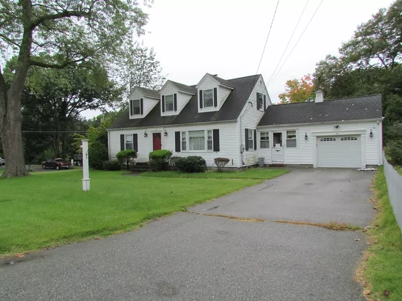 2 Stearns St, Chelmsford, MA 01824