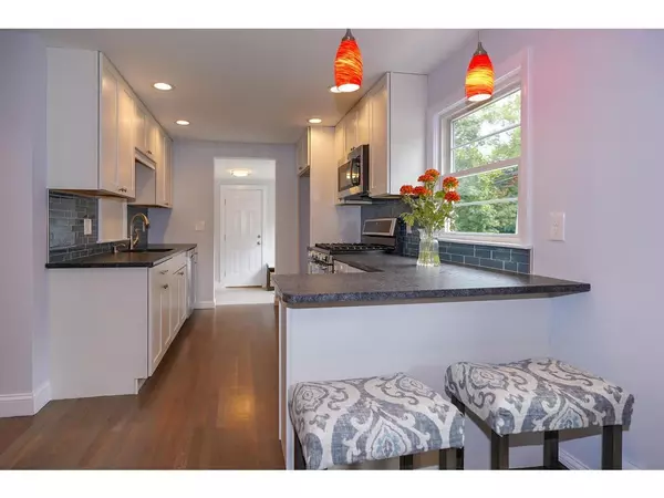 Wayland, MA 01778,242 Commonwealth Rd