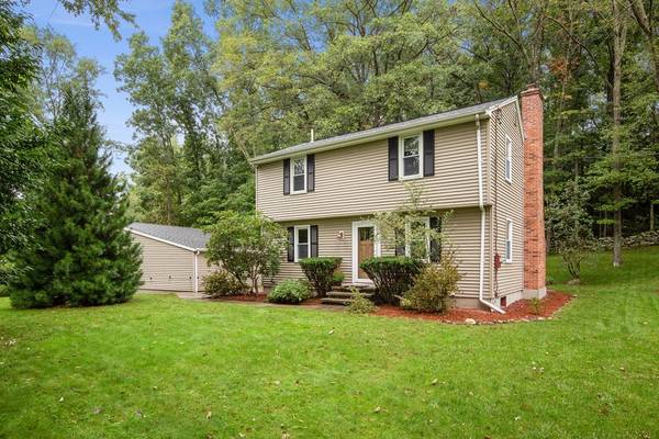 Sutton, MA 01590,36 Blackstone St