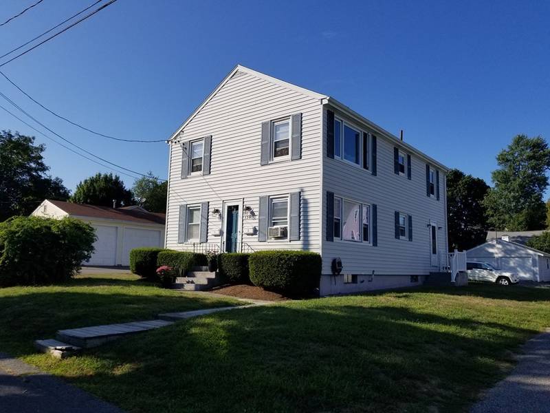 126 Maple St, Somerset, MA 02726